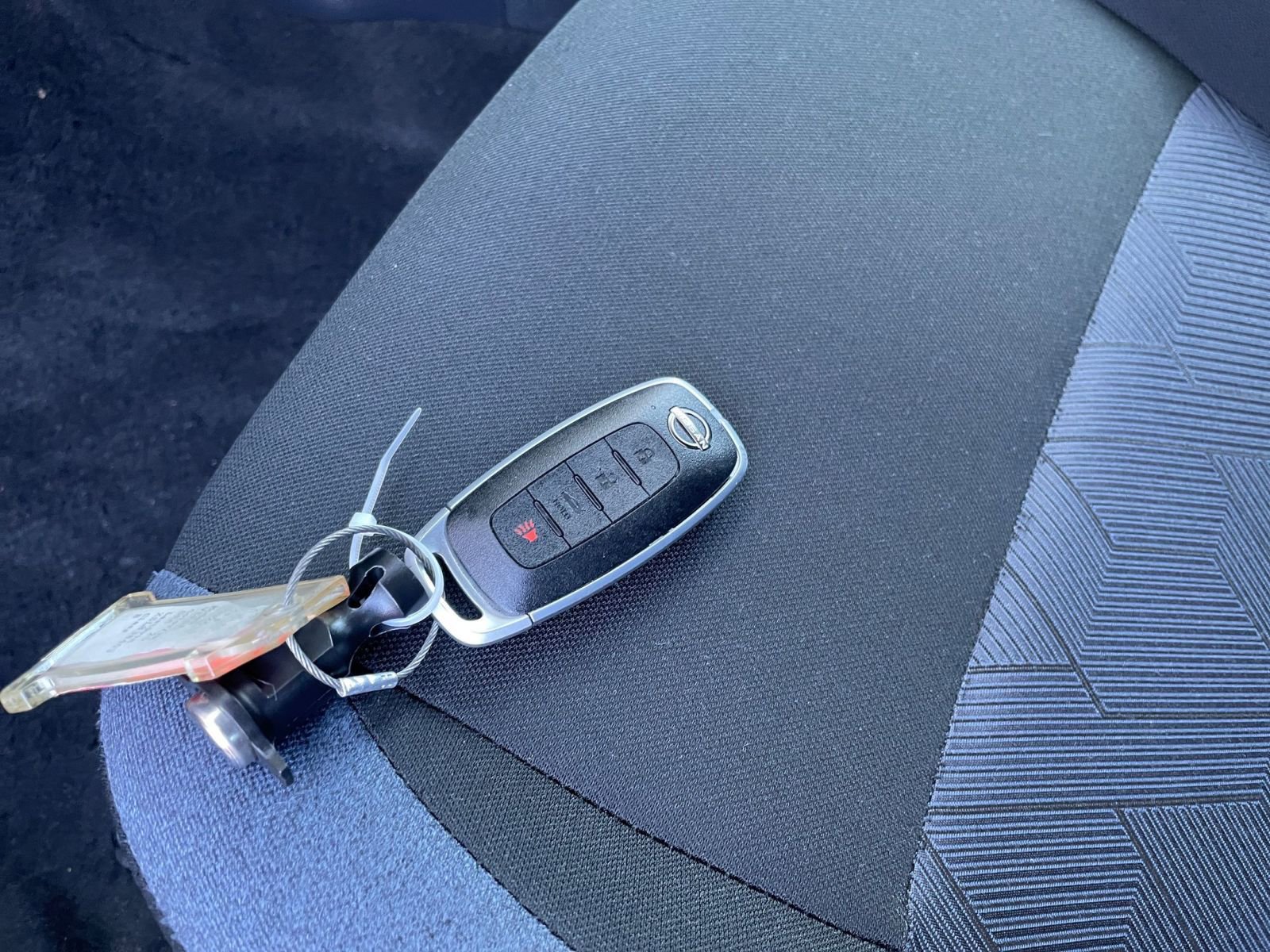 Used 2025 Nissan Versa SV image 21