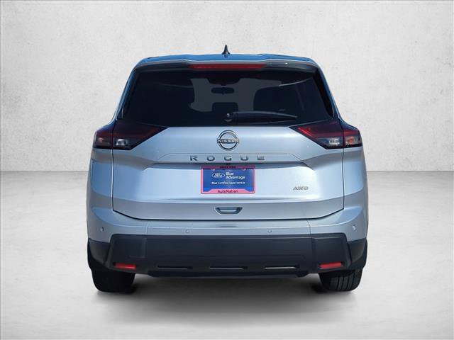 Used 2024 Nissan Rogue S AWD/4WD image 7