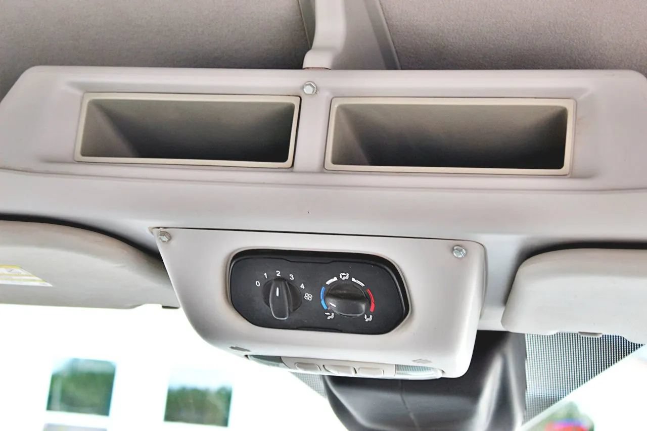 Used 2017 Ford Transit 350 XL RWD image 26
