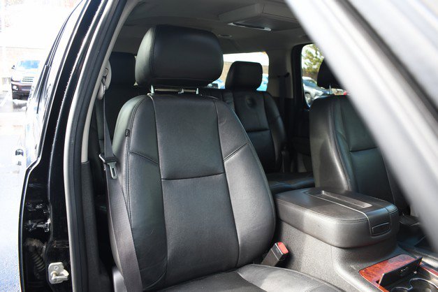 Used 2013 Chevrolet Suburban LTZ image 27