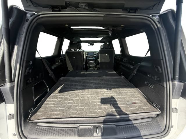 Used 2023 Jeep Wagoneer Series III w/ Premium Group I AWD/4WD image 26