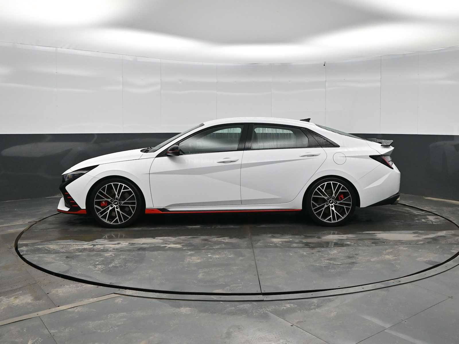 Used 2022 Hyundai Elantra N image 5