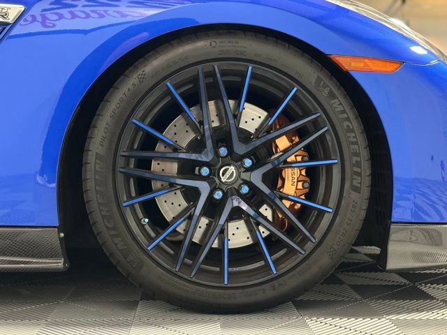 Used 2020 Nissan GT-R Premium image 10