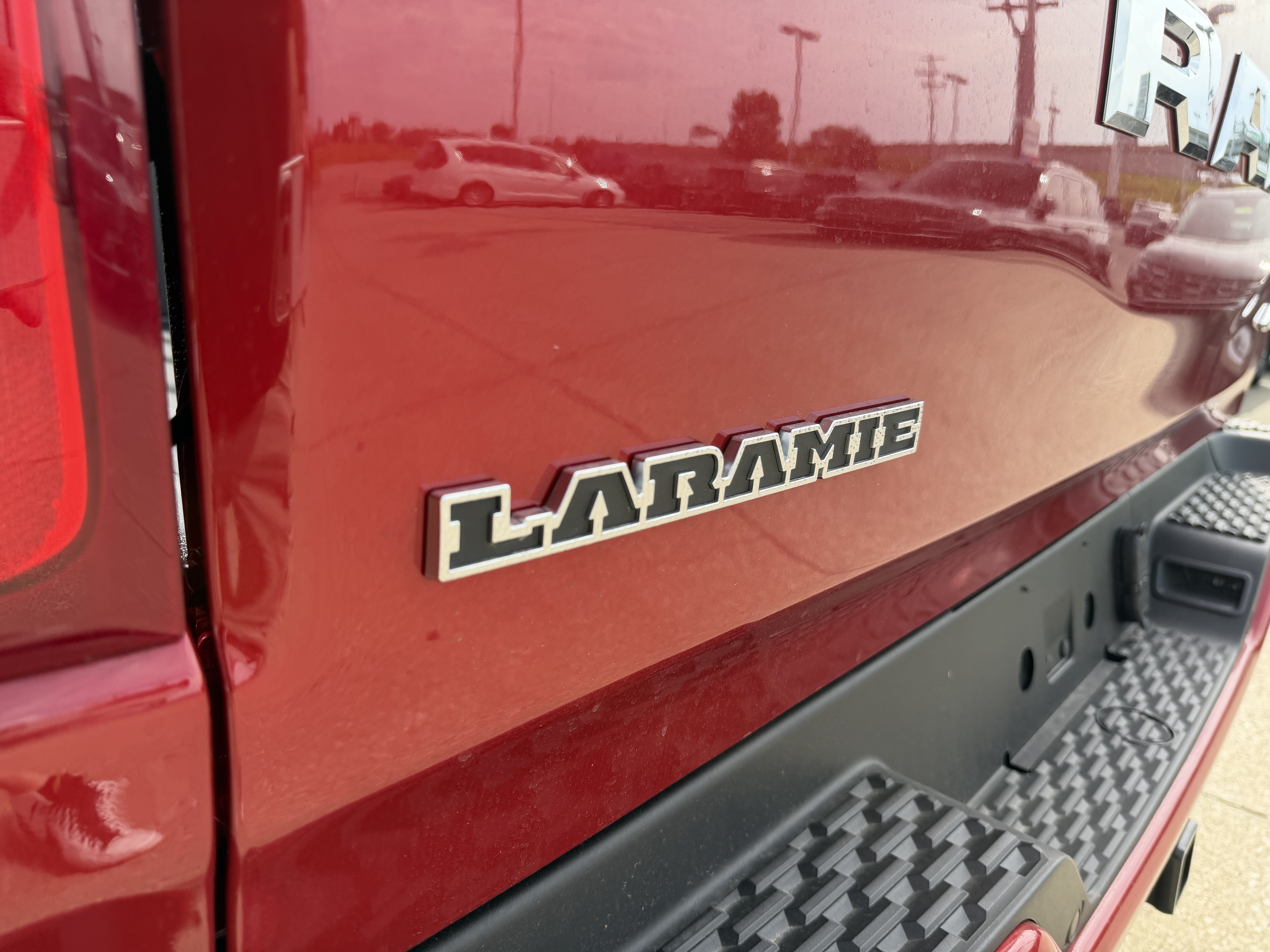 New 2026 RAM 1500 Laramie w/ Sport Appearance Package AWD/4WD image 9