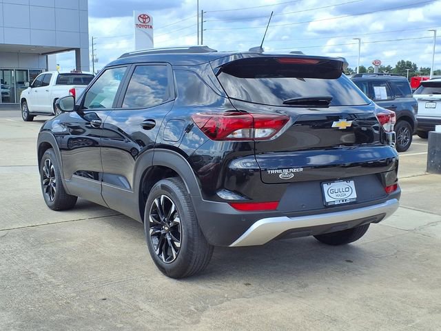 Used 2023 Chevrolet TrailBlazer LT w/ Convenience Package FWD image 8