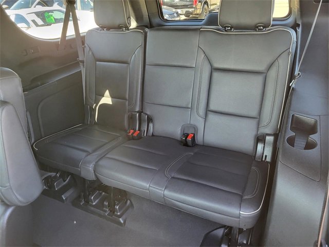 Used 2023 Chevrolet Suburban Premier image 14