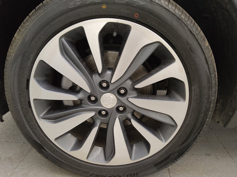 Used 2021 Buick Encore Preferred FWD image 31
