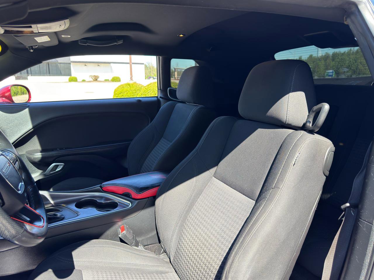 Used 2018 Dodge Challenger R/T image 22