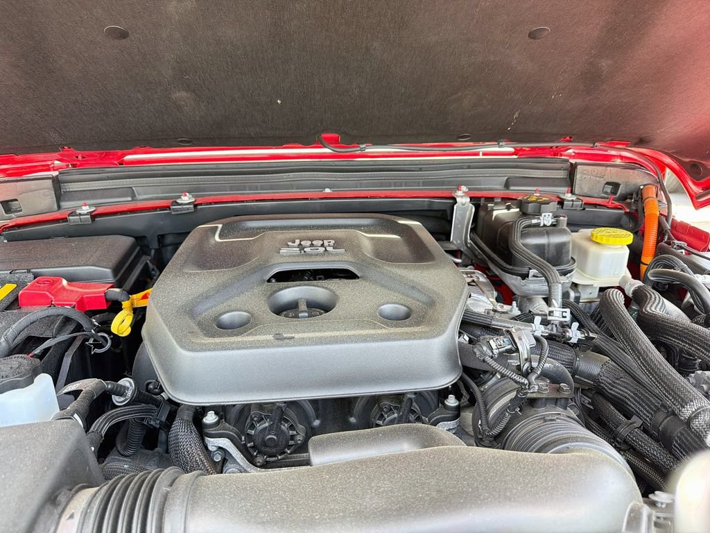 Used 2021 Jeep Wrangler Unlimited Sahara AWD/4WD image 34