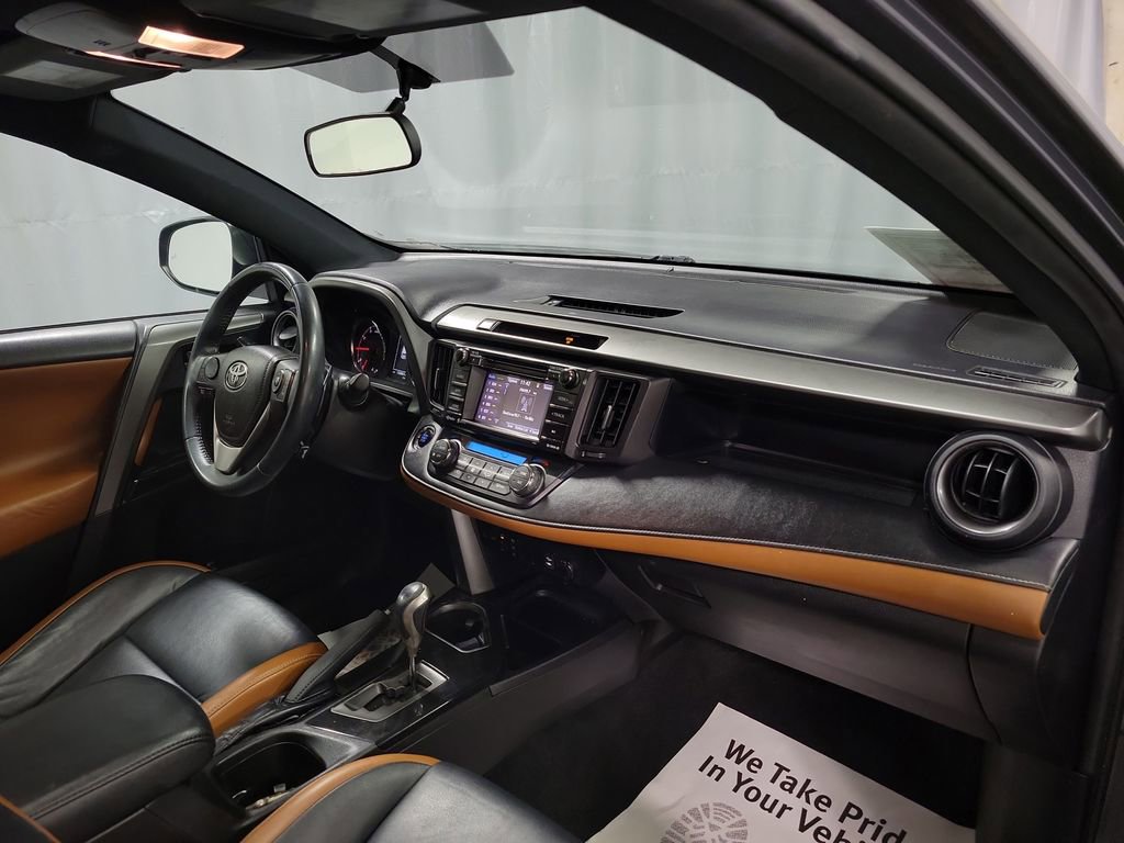 Used 2016 Toyota RAV4 SE image 26