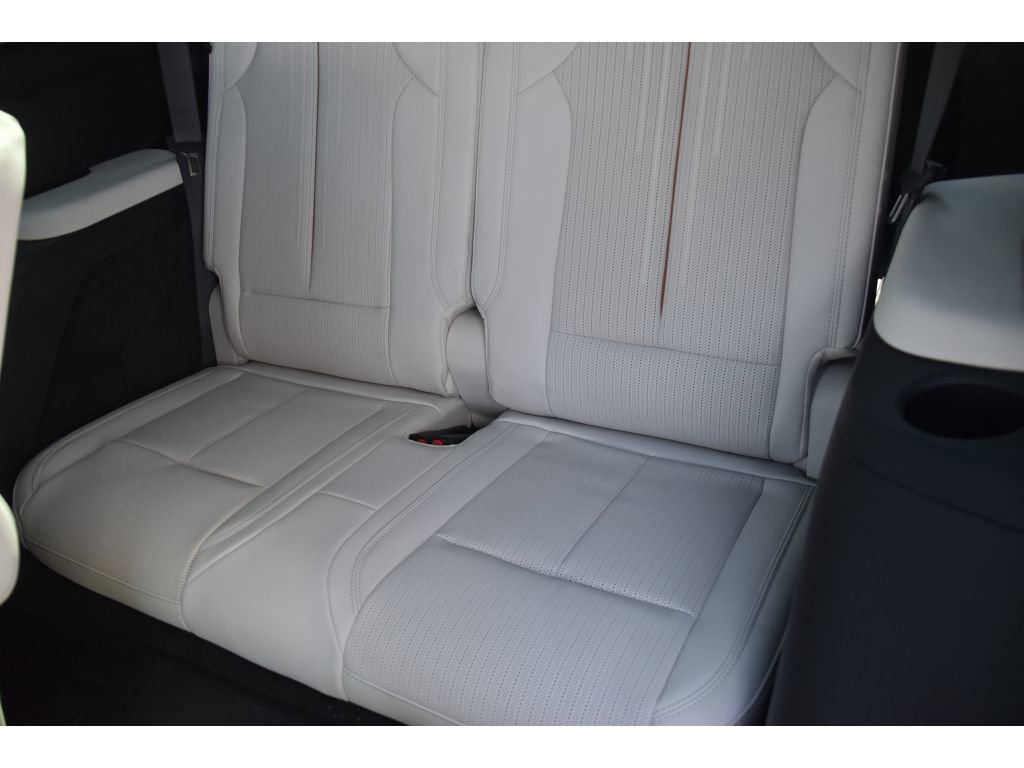 New 2026 Cadillac Vistiq Sport image 15