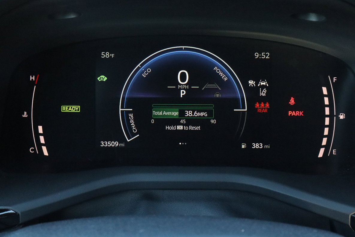 Used 2025 Toyota Camry SE image 28