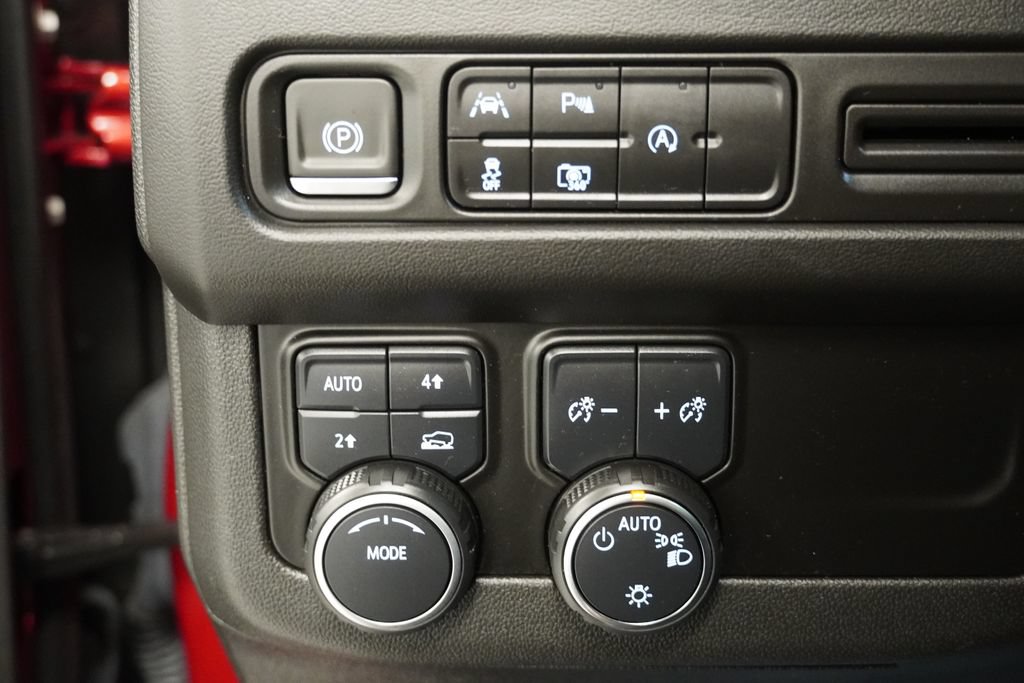 Used 2023 Chevrolet Tahoe RST w/ Luxury Package AWD/4WD image 9