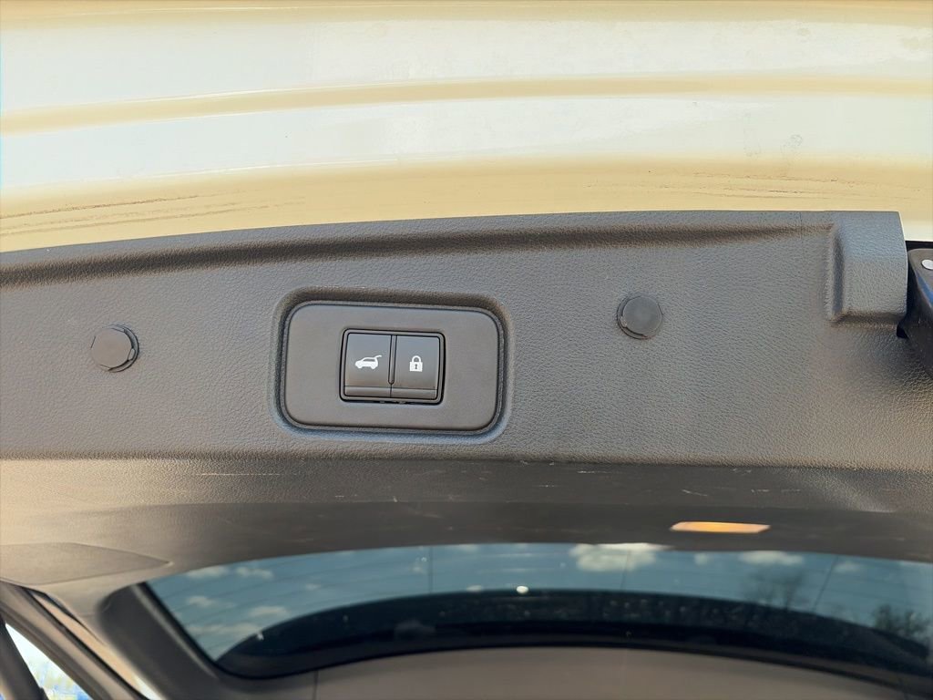 Certified 2024 Nissan Pathfinder Platinum image 10