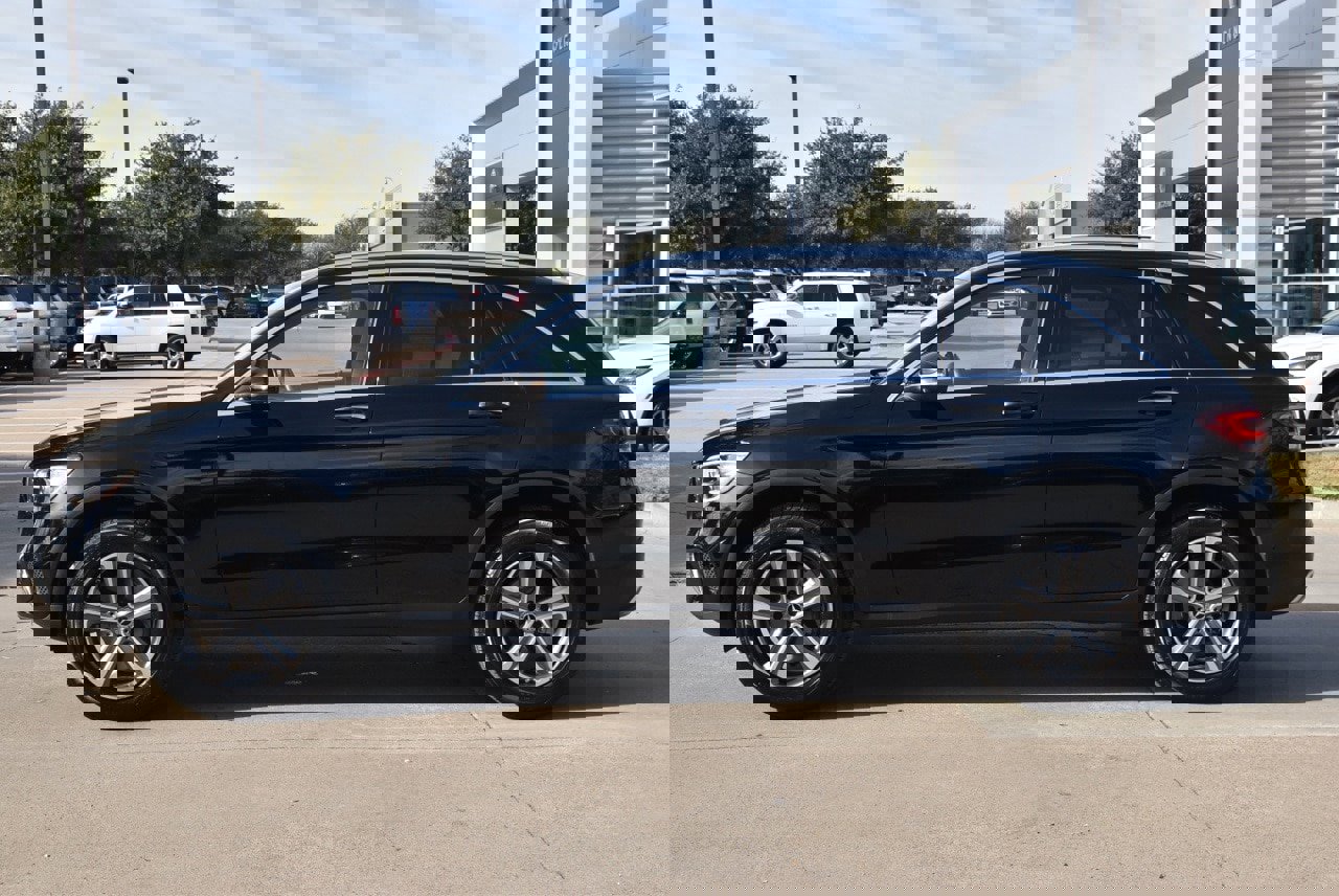 Used 2022 Mercedes-Benz GLC 300 image 12