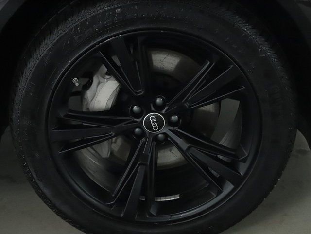 Used 2022 Audi Q8 Premium w/ Convenience Package image 36