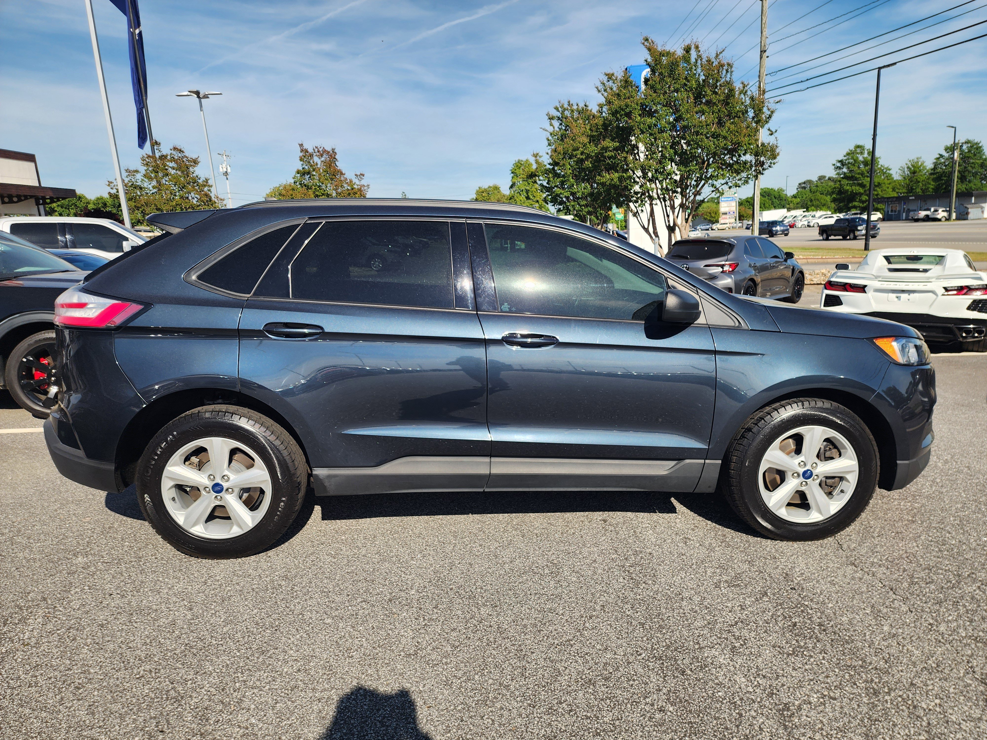 Used 2022 Ford Edge SE AWD/4WD image 3