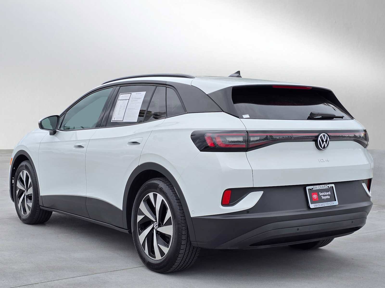 Used 2024 Volkswagen ID.4 2WD image 5