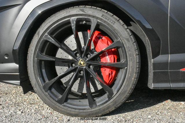 Used 2020 Lamborghini Urus image 47