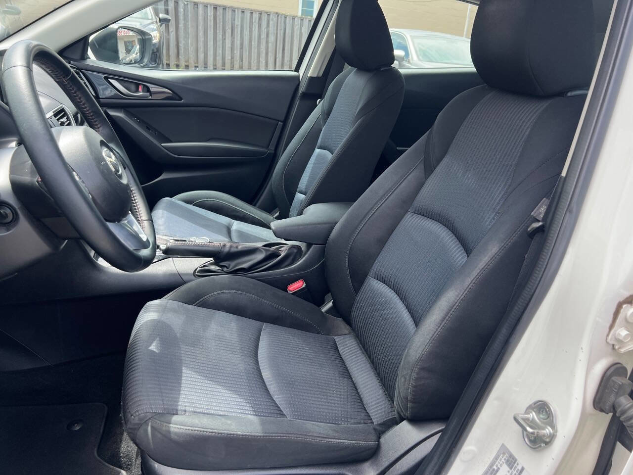 Used 2016 MAZDA MAZDA3 i Touring FWD image 8