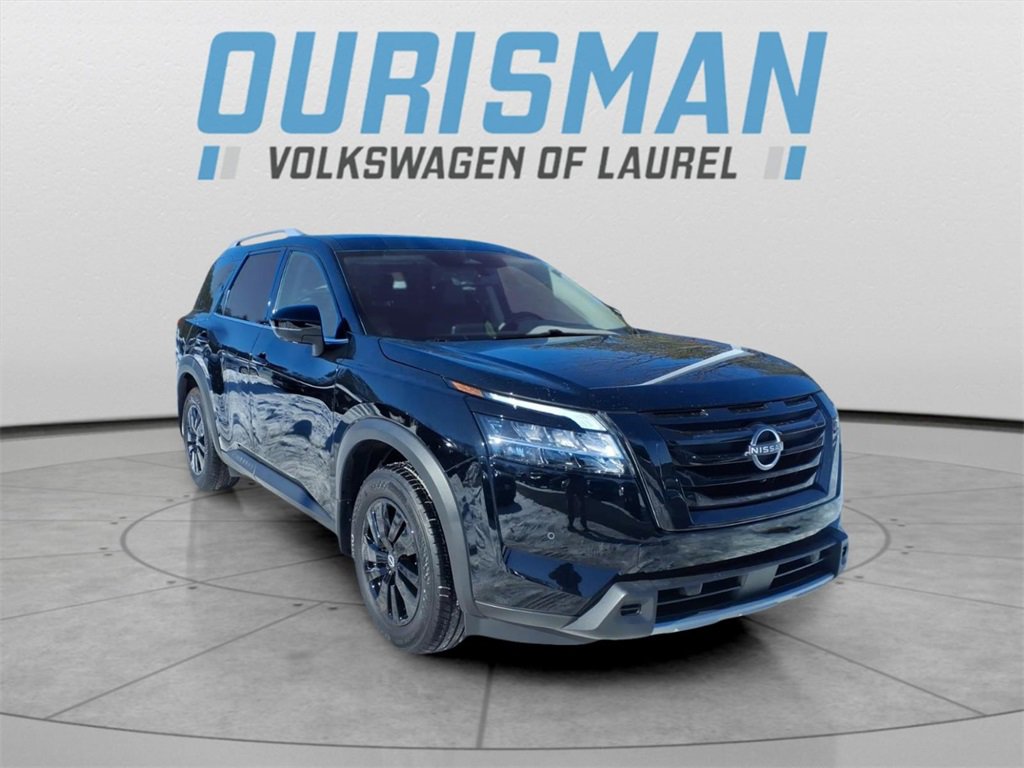 Used 2024 Nissan Pathfinder SL