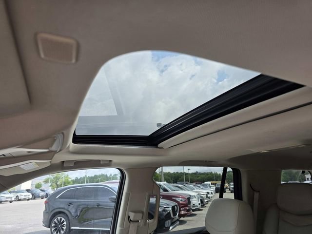 Used 2018 Cadillac Escalade Luxury RWD image 10
