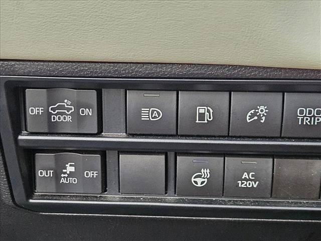 Used 2024 Toyota Tundra Capstone AWD/4WD image 7