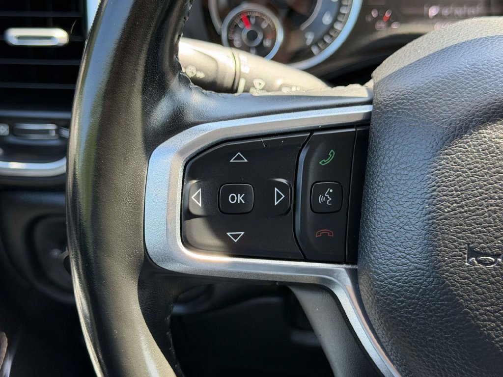 Used 2021 RAM 1500 Laramie AWD/4WD image 9