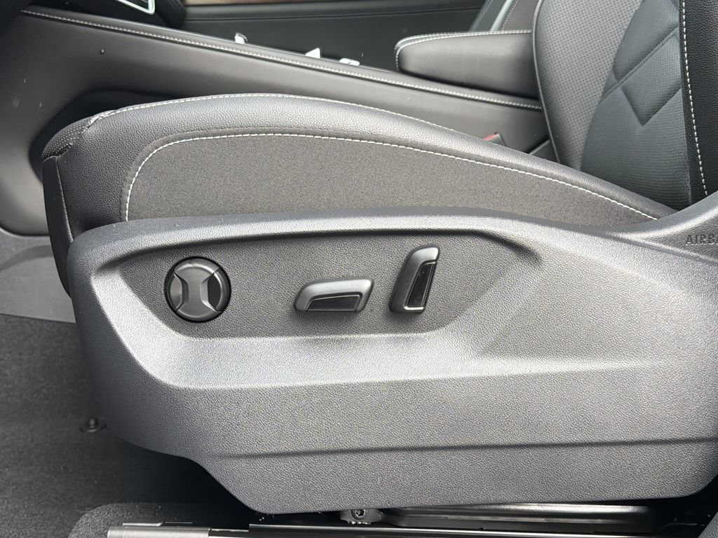 New 2026 Volkswagen Atlas SE FWD image 23