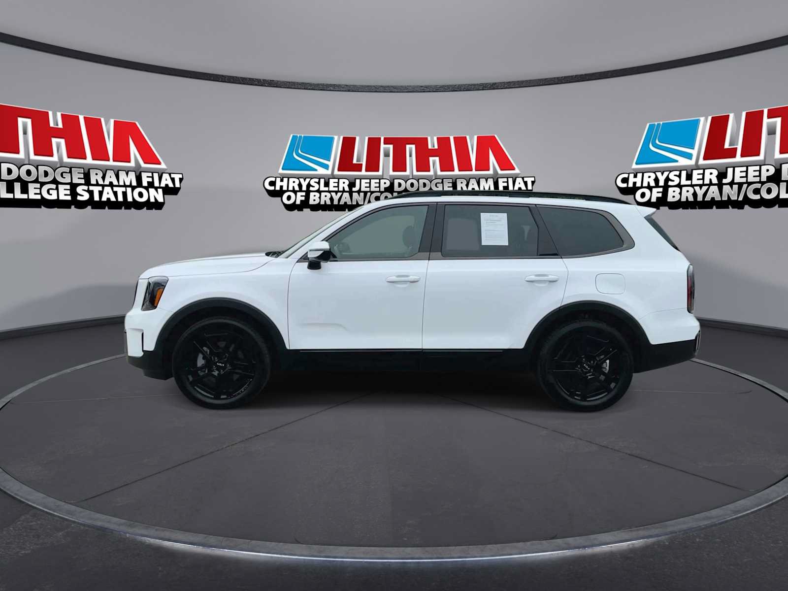 Used 2024 Kia Telluride SX X-Line AWD/4WD image 5