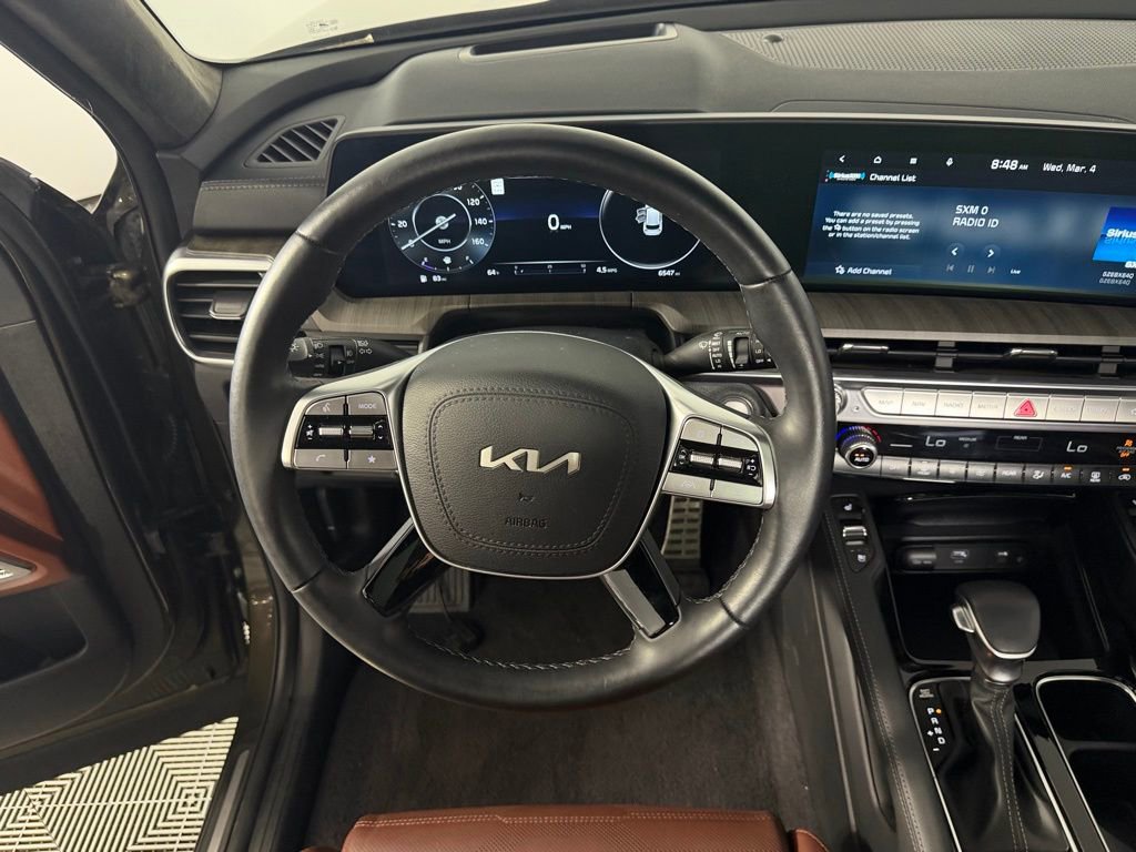 Used 2024 Kia Telluride SX Prestige w/ Towing Package image 14