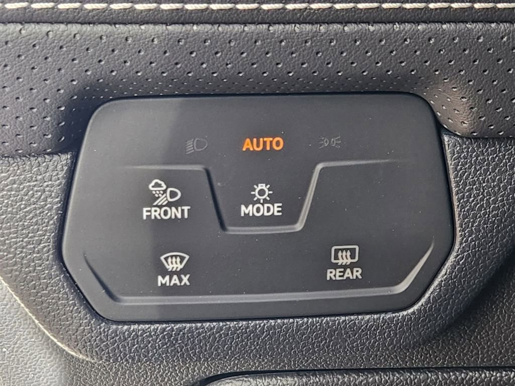 New 2026 Volkswagen Atlas SE image 12