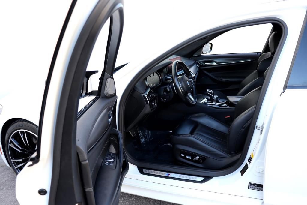Used 2019 BMW M5 w/ Executive Package image 2