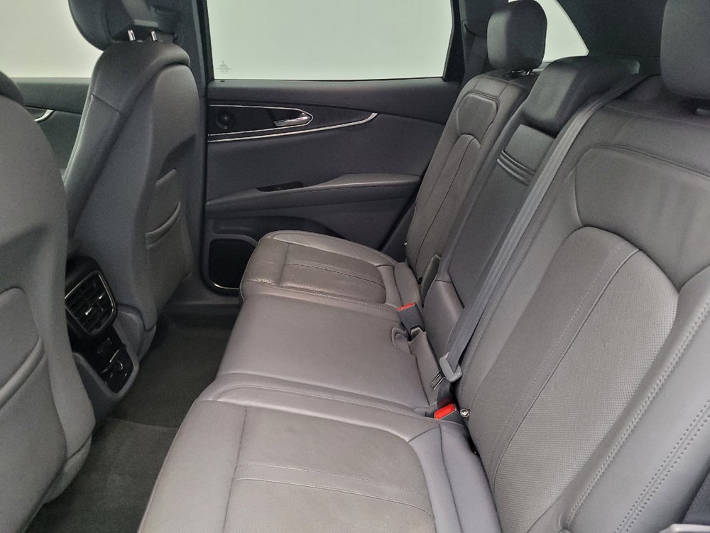 Used 2019 Lincoln Nautilus Reserve FWD image 18