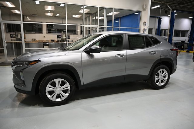 New 2026 Chevrolet Trax LS image 7