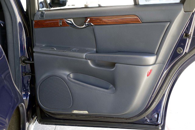 Used 2001 Cadillac De Ville Limousine FWD image 32