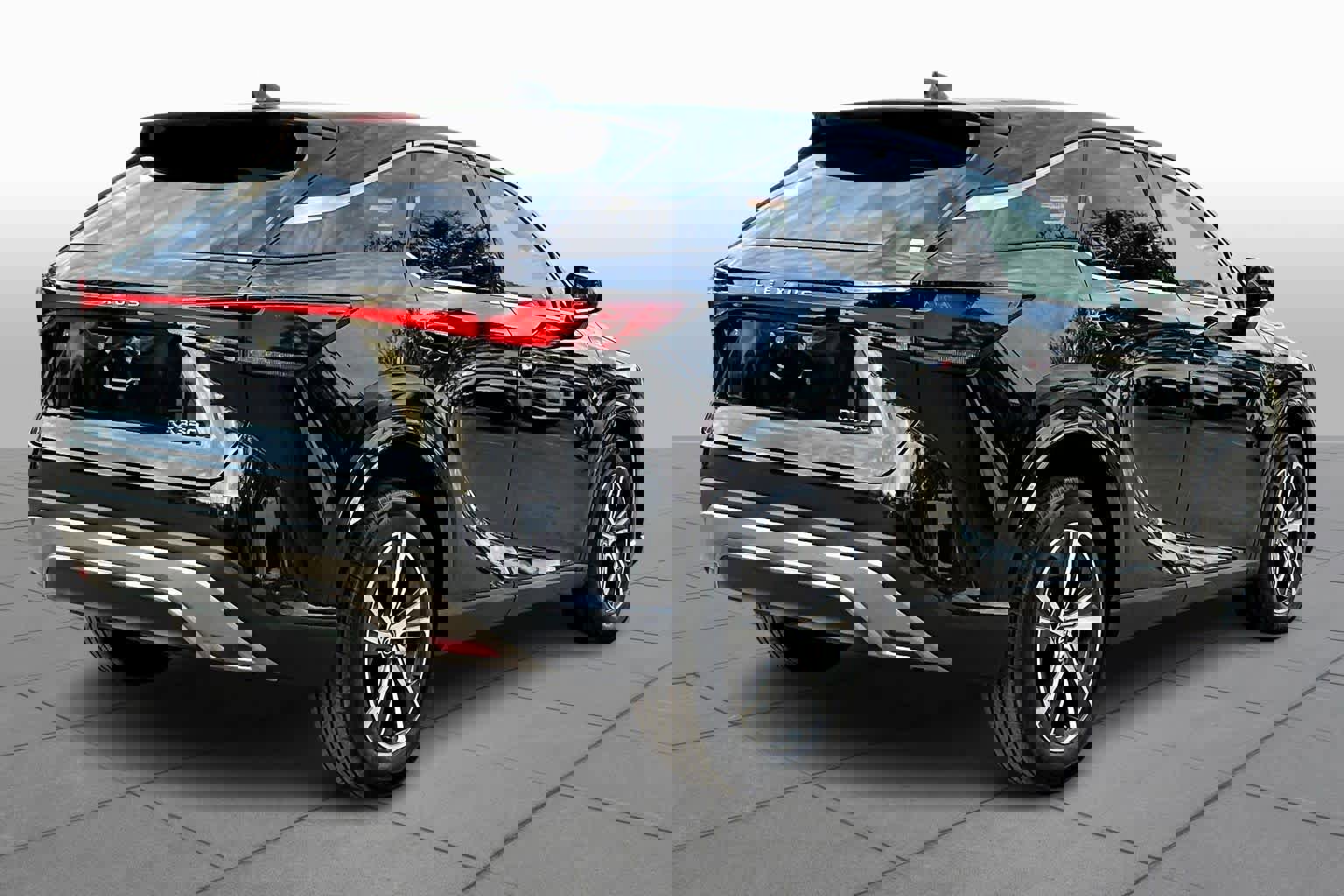 Used 2024 Lexus RX 350 FWD w/ Technology Package image 12