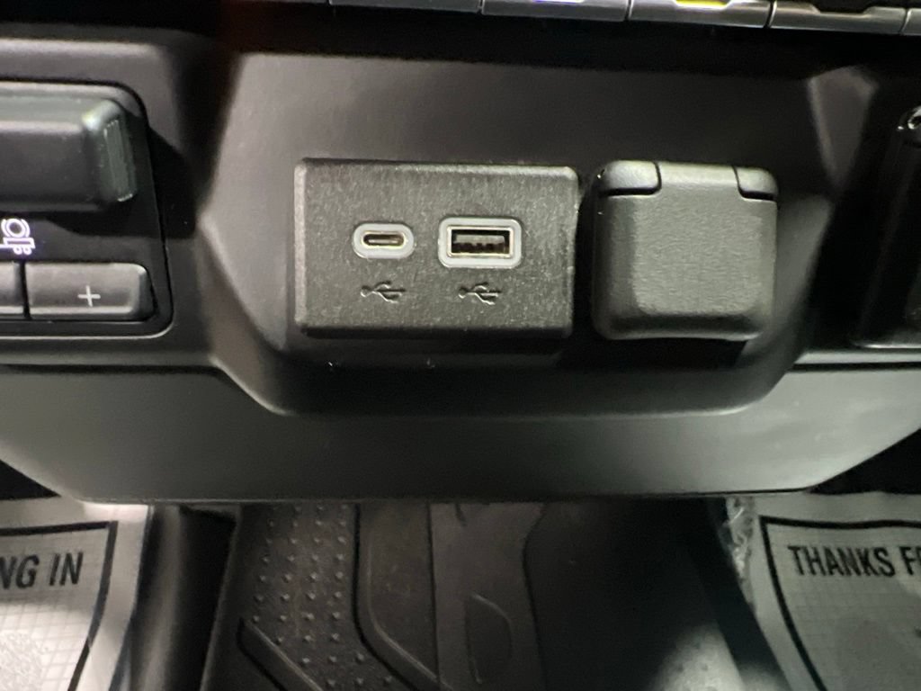 Used 2022 Chevrolet Silverado 2500 LT AWD/4WD image 36