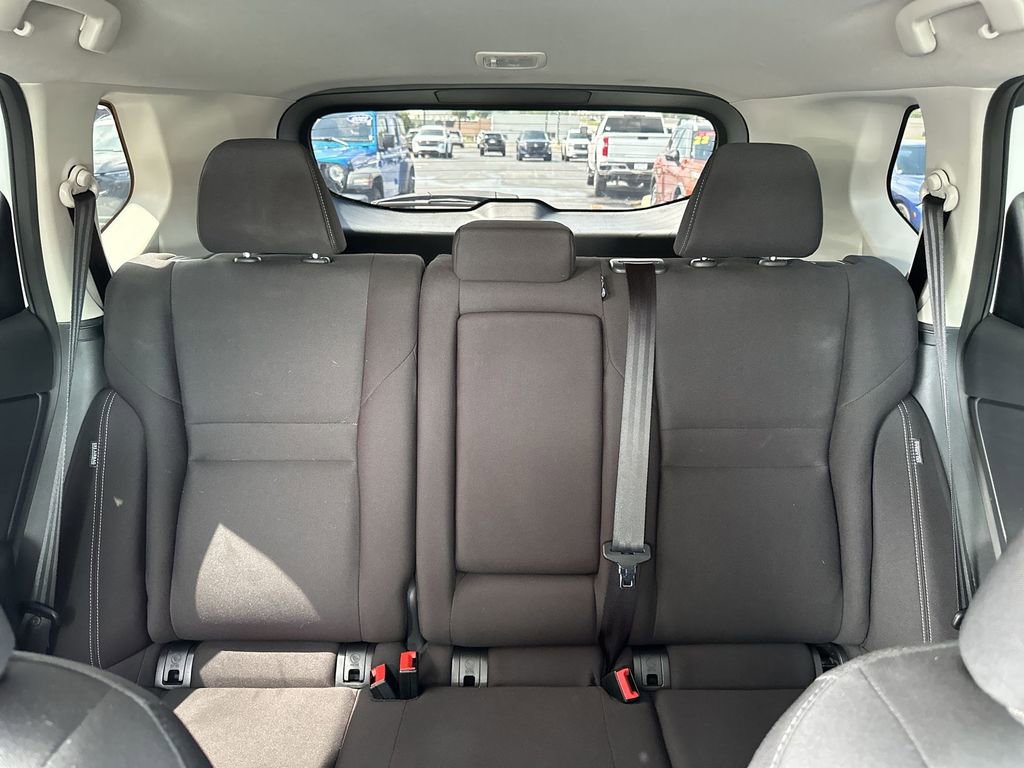 Used 2024 Nissan Rogue S AWD/4WD image 13
