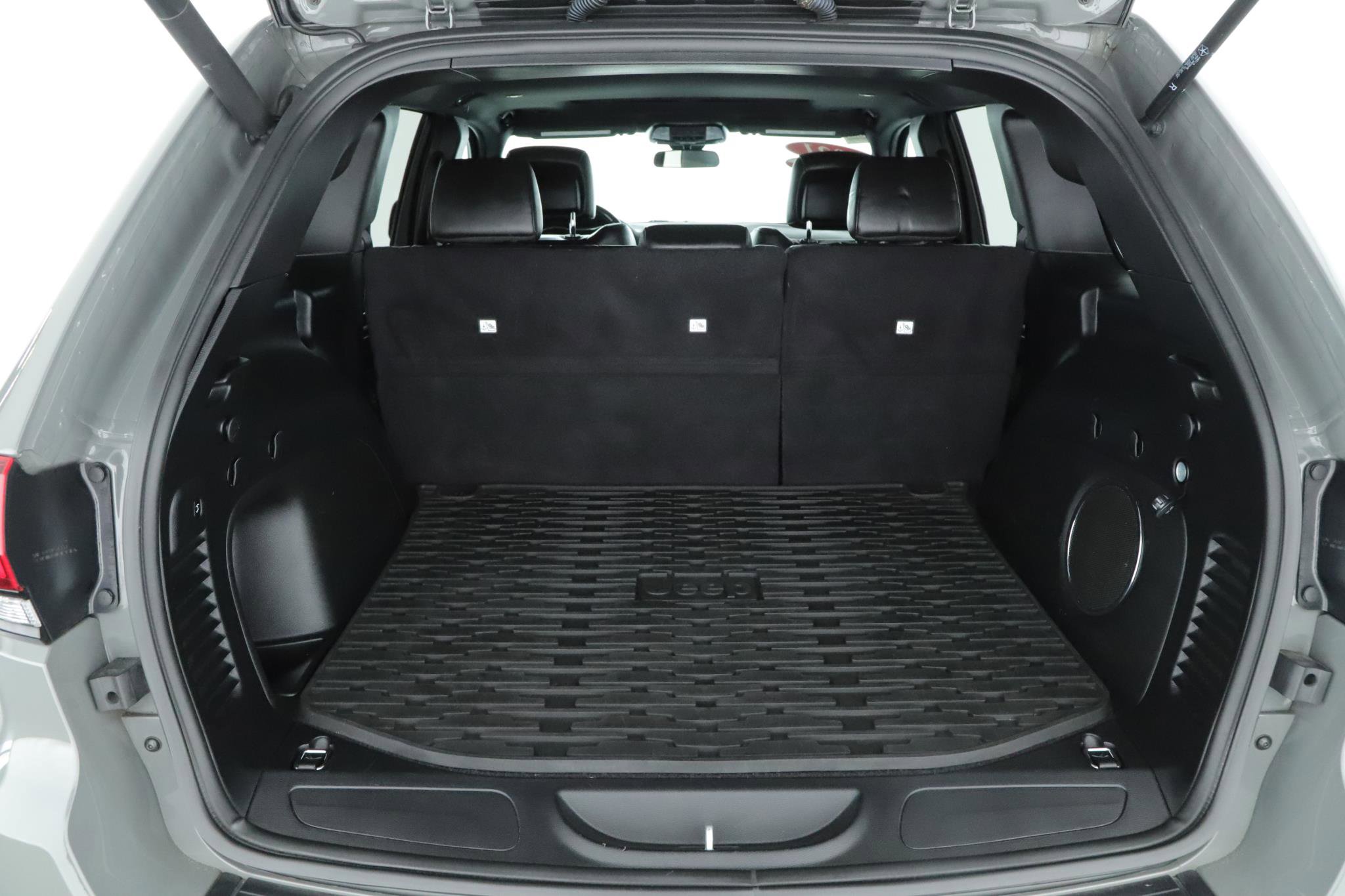 Used 2021 Jeep Grand Cherokee Laredo X image 19