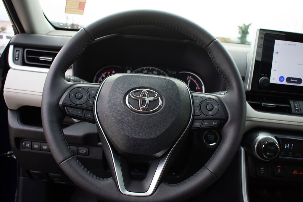 Used 2025 Toyota RAV4 XLE Premium image 14
