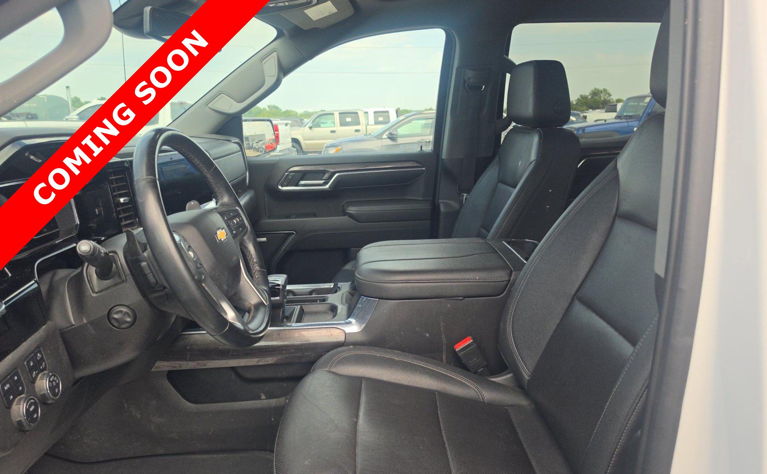 Used 2024 Chevrolet Silverado 1500 LTZ AWD/4WD image 5