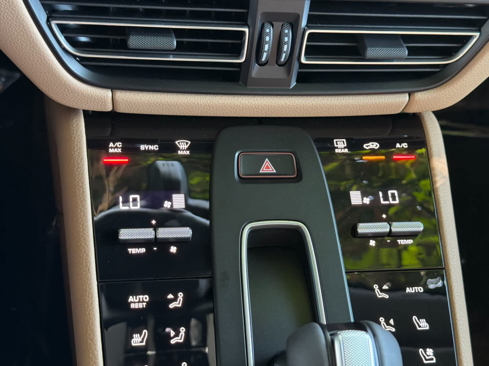 New 2026 Porsche Macan AWD/4WD image 24