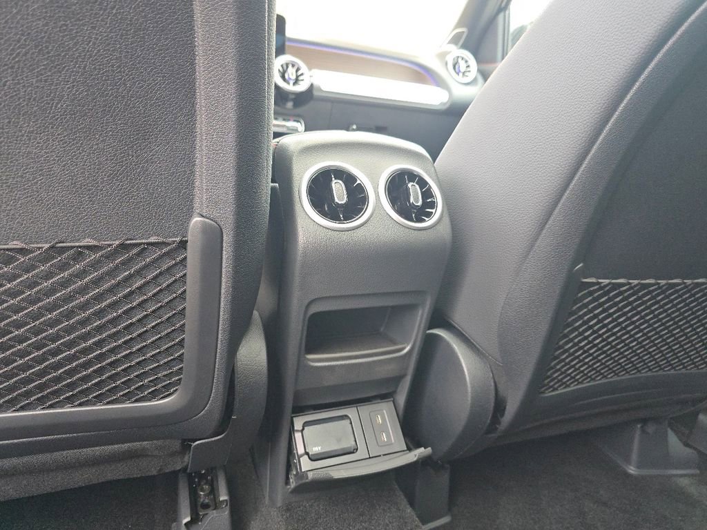 New 2026 Mercedes-Benz GLB 250 4MATIC image 23