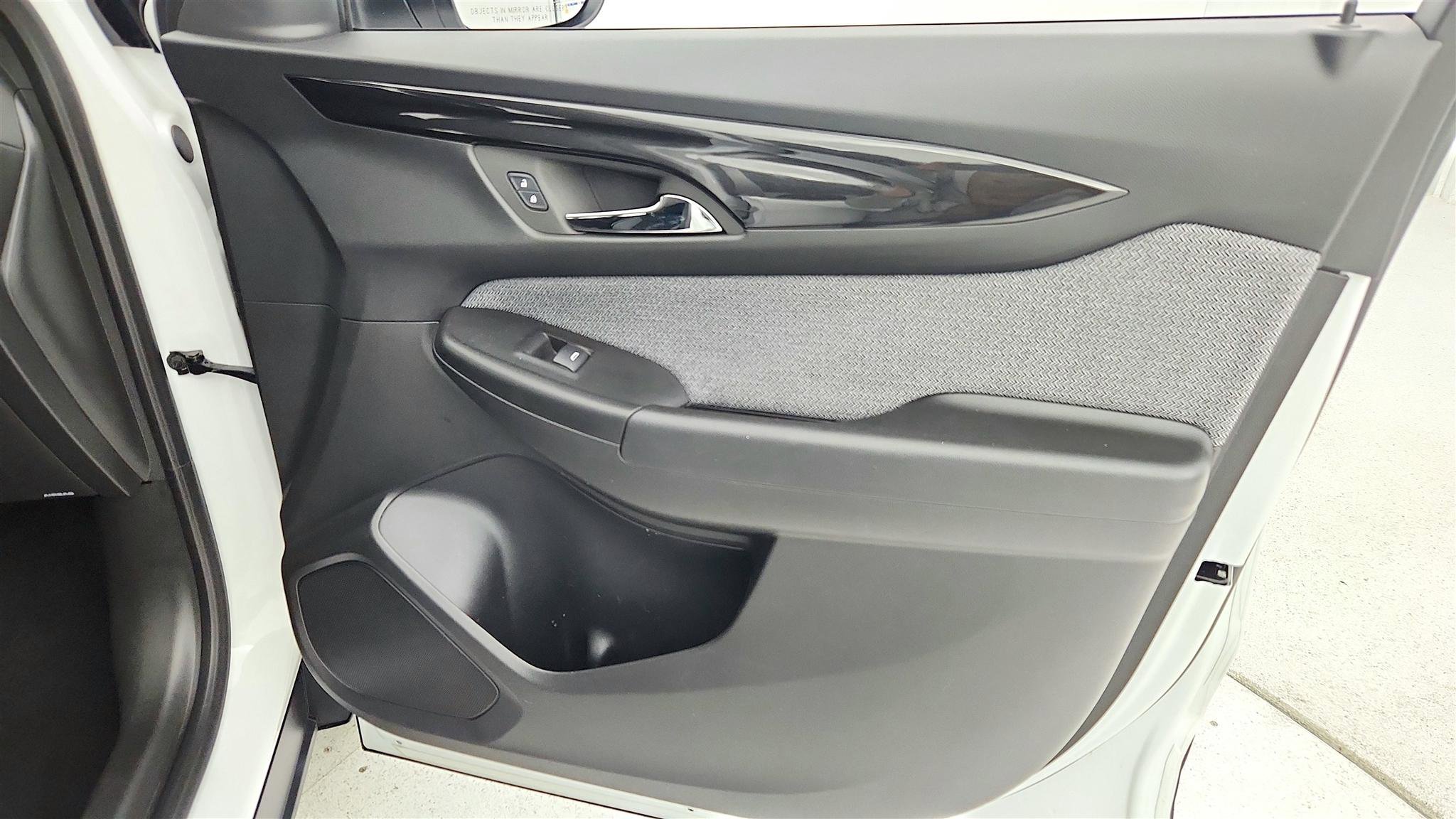 Used 2025 Chevrolet TrailBlazer LT image 40