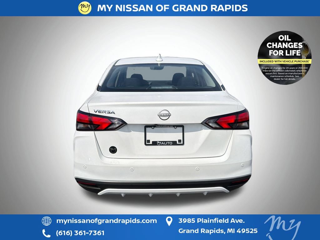 Used 2025 Nissan Versa SV w/ Trunk Package FWD image 7