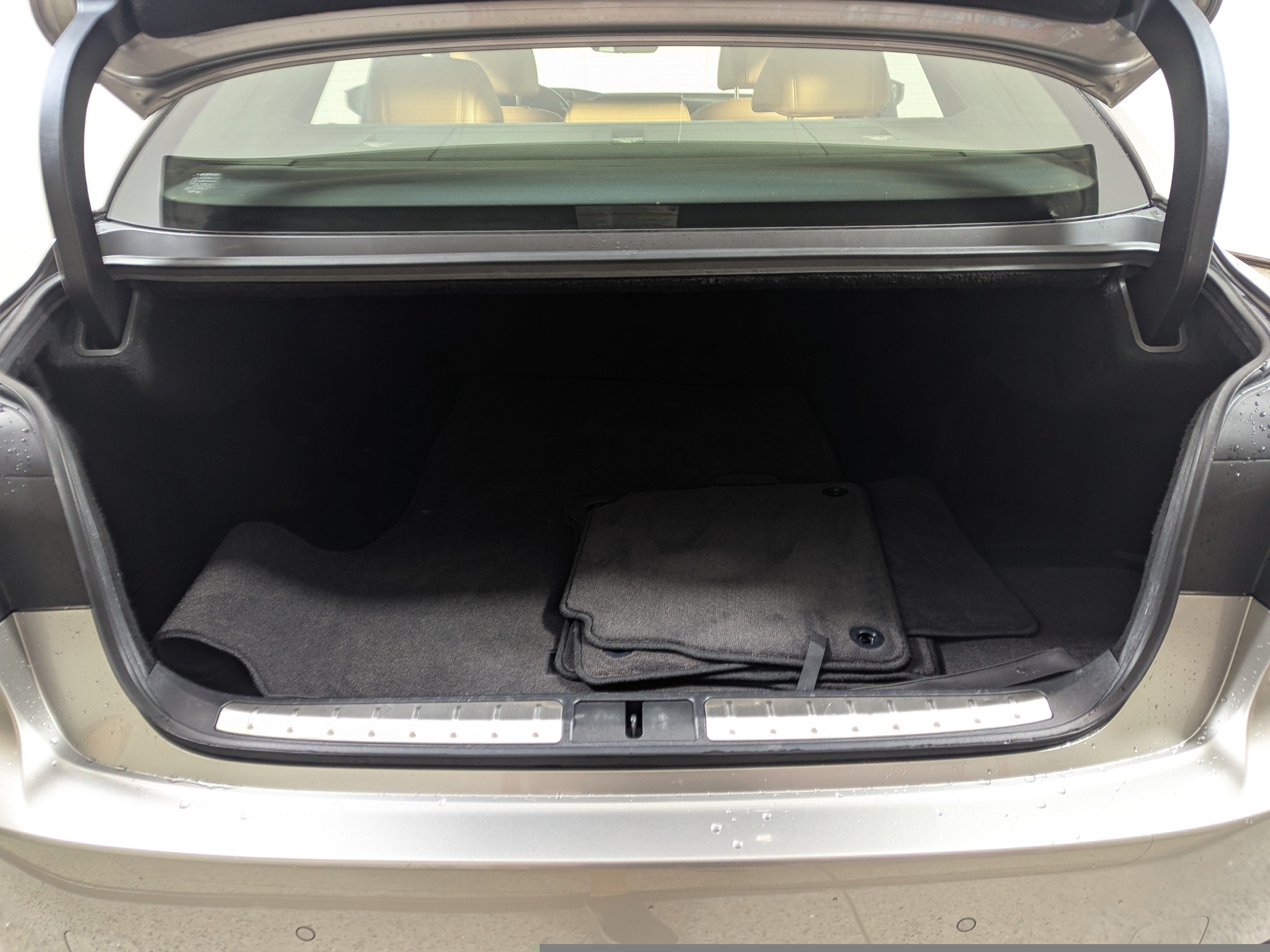Used 2021 Lexus LS 500 w/ Accessory Package (Z2) RWD image 22
