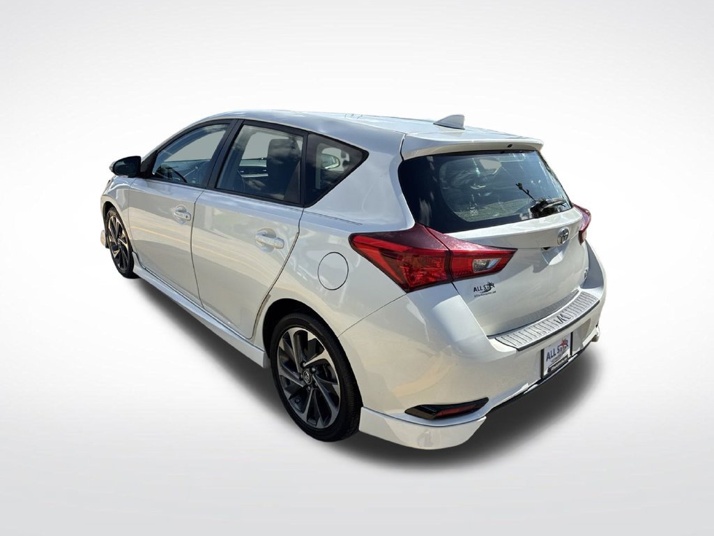 Used 2018 Toyota Corolla iM FWD image 9