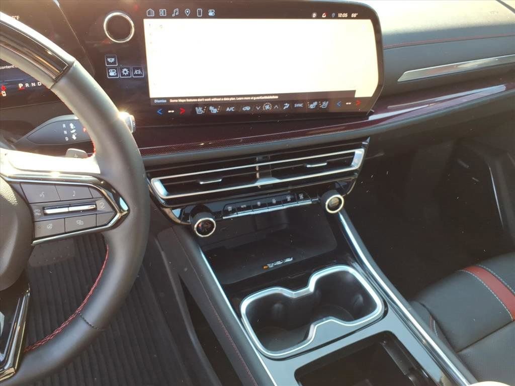 Certified 2024 Chevrolet Traverse RS w/ LPO, Floor Liner Package image 31