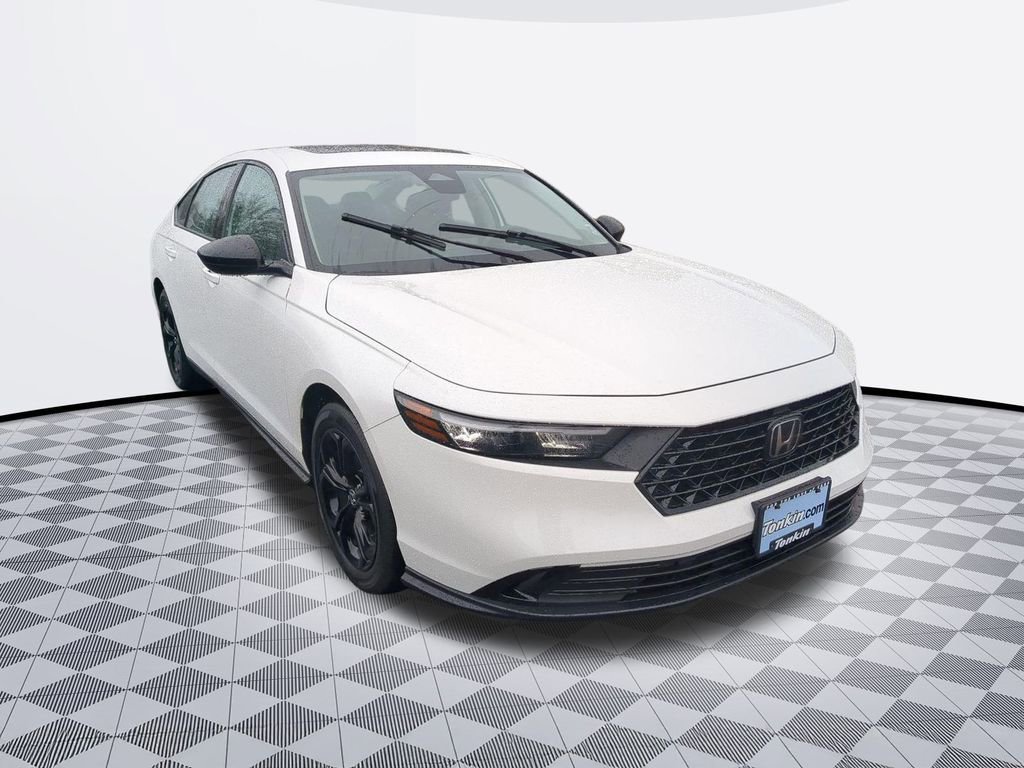 Used 2025 Honda Accord SE image 8